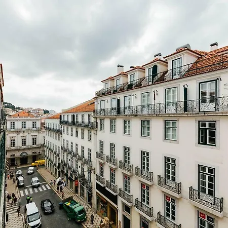 Your Second In Chiado דירה *